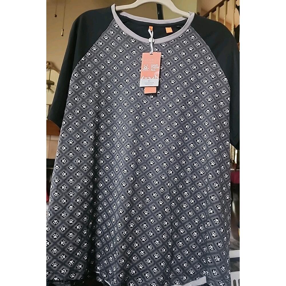 NWT‎ Con.Struct Men's Large Paw Print Henley Shirt A120 Excellent Cotton
